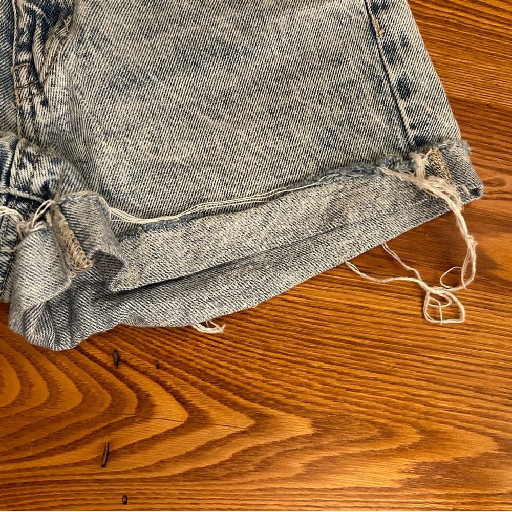 Pac Sun mom short cuffed raw hem size 25 jean denim shorts - Picture 3 of 8